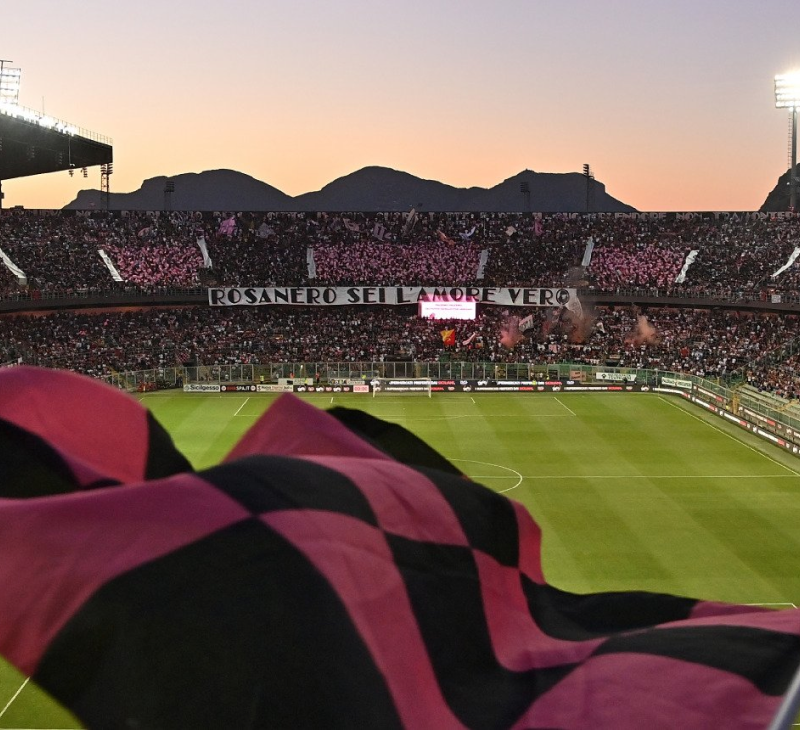 Go to the official website of Palermo Calcio