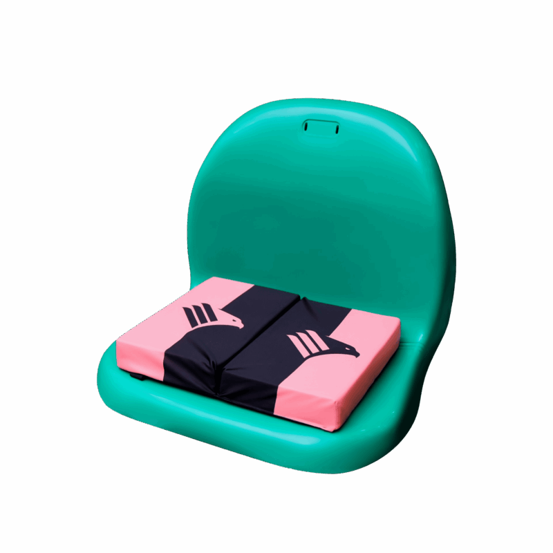 cuscino stadio PALERMO FC aperto e poggiato sul seggiolino dello stadio Renzo barbera