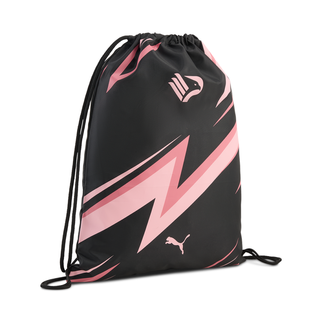 Vista frontale dello zaino a sacca Palermo FC 2026/27 nero con dettagli rosa, loghi Palermo e Puma