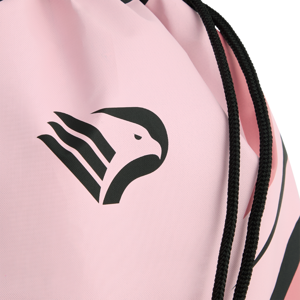 Zaino a sacca 2026/27 rosa: dettaglio dello stemma aquila del Palermo FC nero e delle spalline a doppia corda