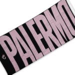 Telo mare nero con scritta Palermo rosa e stemma aquila
