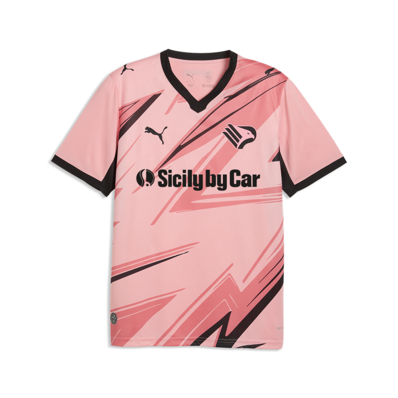 vista frontale della maglia gara home Palermo FC 2025/26 da adulto con stemma aquila rosanero, loghi degli sponsor Puma e Sicily by Car