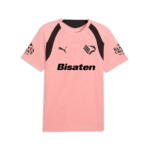 Maglia rosa allenamento Palermo FC 2026-27 con logo Puma e Palermo, sponsor Bisaten nella parte frontale, sponsor Santa Croce sulle maniche
