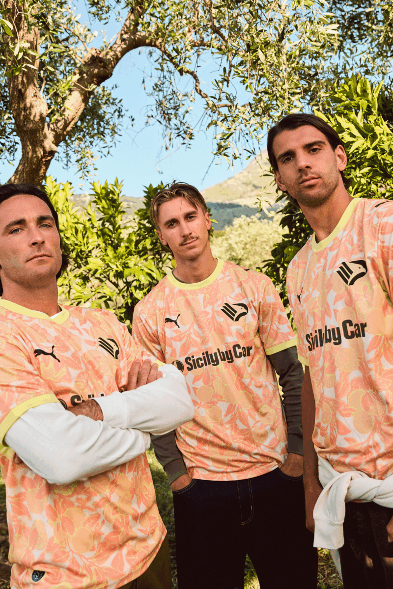 Zagara kit del Palermo FC.