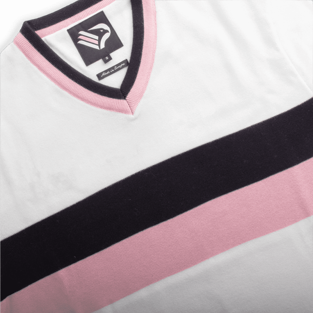 Dettaglio colletto della maglia retro stagione 1970-71