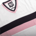 Dettaglio colletto della maglia retro stagione 1970-71